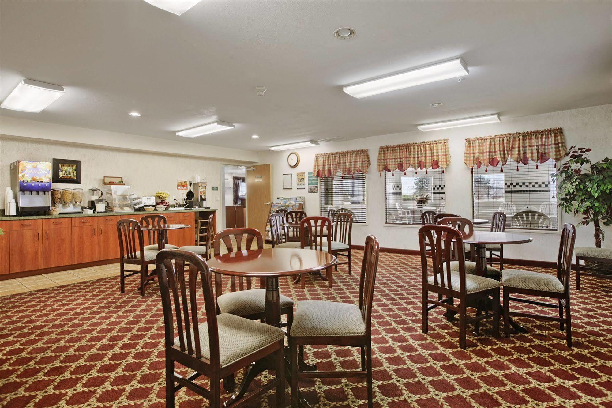 Toppenish Inn And Suites Restoran gambar